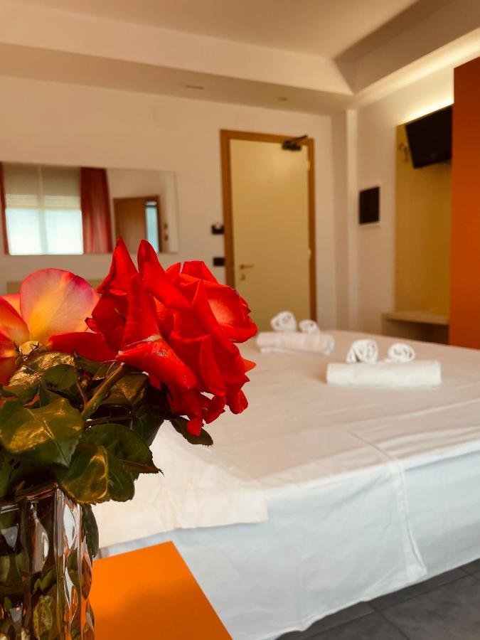 Hotel Grecale - فينتورينا تيرمي المظهر الخارجي الصورة