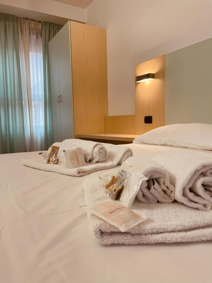 Hotel Grecale - فينتورينا تيرمي المظهر الخارجي الصورة