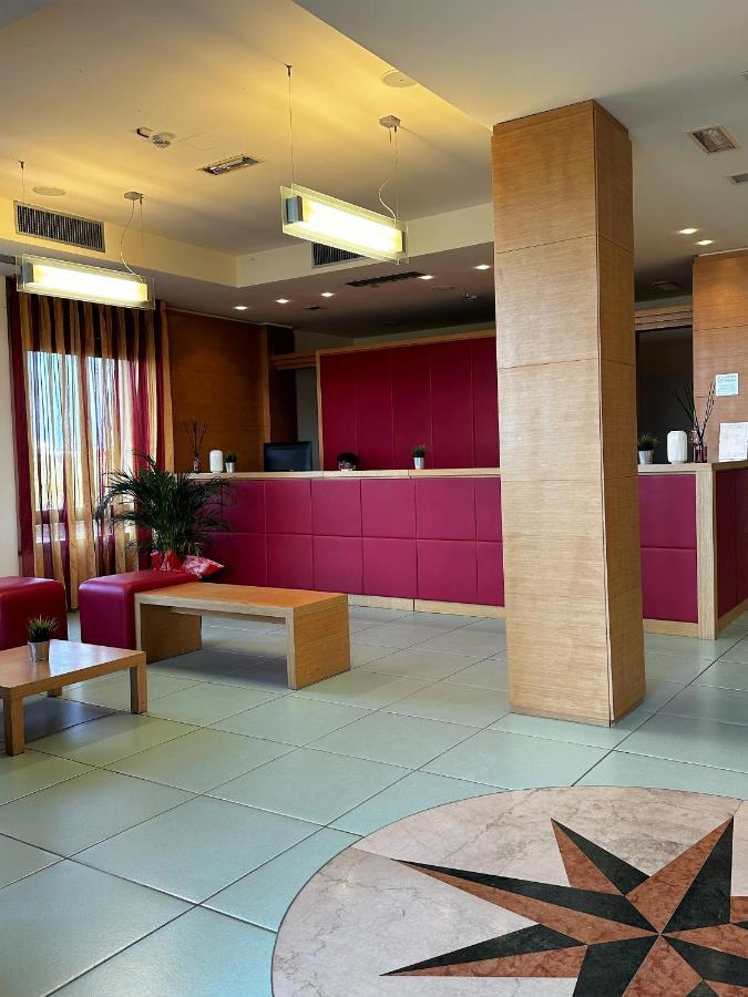 Hotel Grecale - فينتورينا تيرمي المظهر الخارجي الصورة